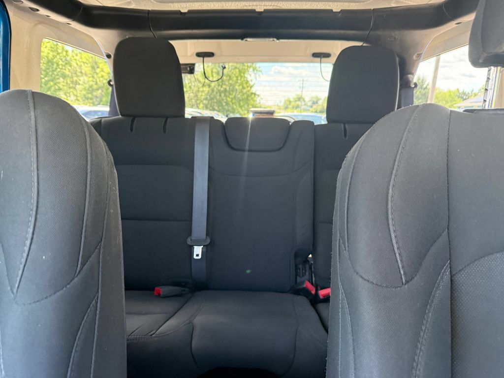 Used 2021 Jeep Wrangler Unlimited Sport AWD/4WD image 22