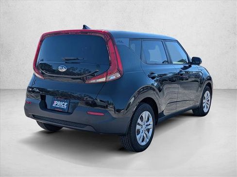 Used 2020 Kia Soul LX FWD image 5
