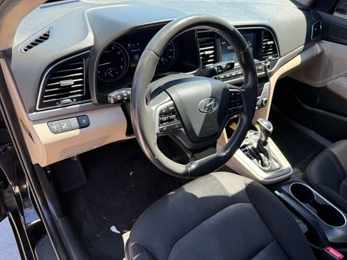 Used 2018 Hyundai Elantra Value Edition FWD image 15