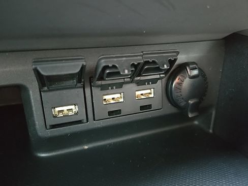 Used 2021 Toyota Highlander XLE image 62