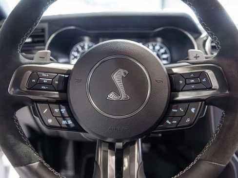 Used 2021 Ford Mustang Shelby GT500 w/ Carbon Fiber Track Pack image 43