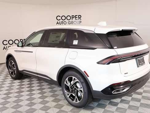 New 2026 Lincoln Nautilus Premier image 22