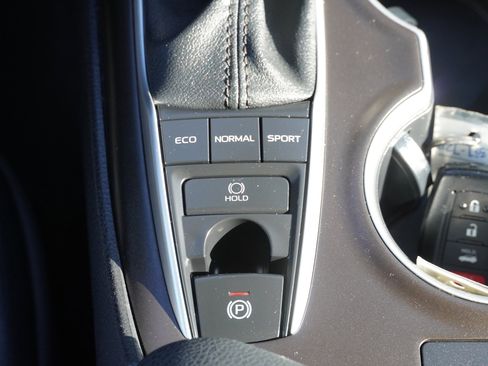 Certified 2023 Toyota Camry XLE image 34