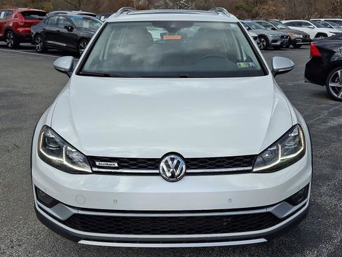 Used 2019 Volkswagen Golf Alltrack SEL image 2