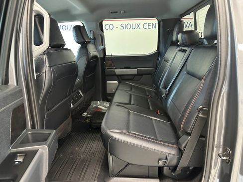 Used 2023 Ford F250 Lariat w/ Chrome Package image 13