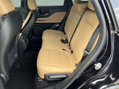 Certified 2022 Lincoln Corsair Reserve w/ Sport Package AWD/4WD image 26