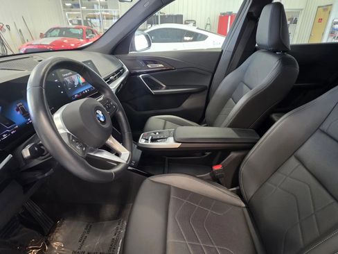 Used 2025 BMW X1 xDrive28i AWD/4WD image 11