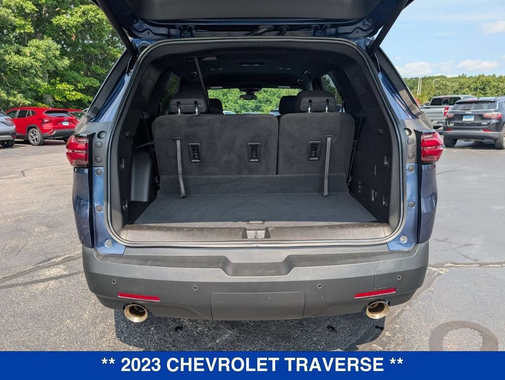 Certified 2023 Chevrolet Traverse LT AWD/4WD image 36