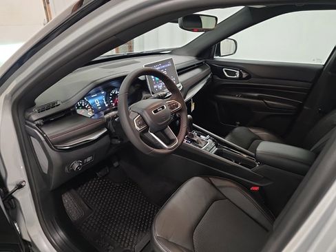 New 2026 Jeep Compass Trailhawk image 13