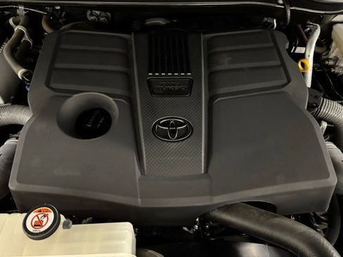 Used 2024 Toyota Tundra SR5 AWD/4WD image 24