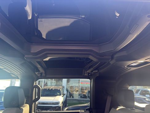 Used 2026 GMC Hummer EV SUV AWD/4WD image 24