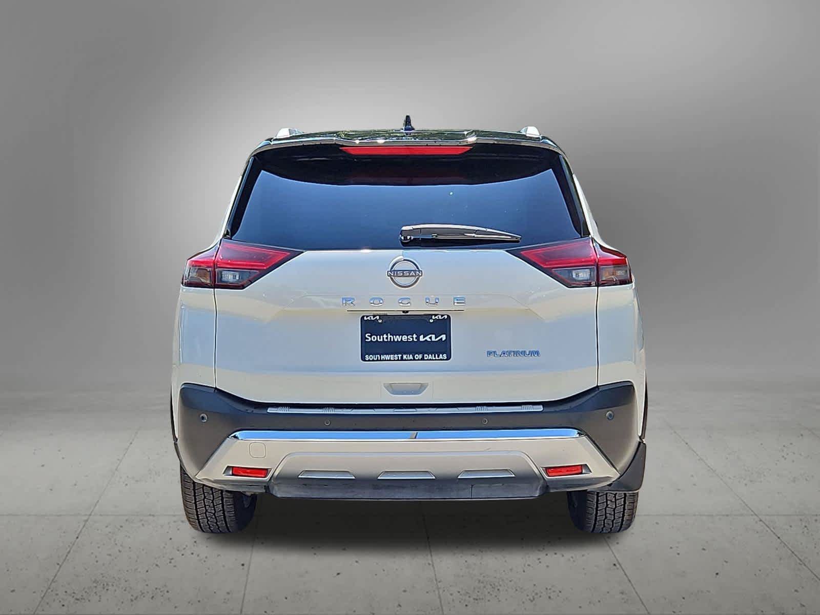 Used 2023 Nissan Rogue Platinum w/ Platinum Premium Package FWD image 4