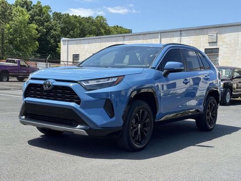 Used 2025 Toyota RAV4 SE AWD/4WD image 23