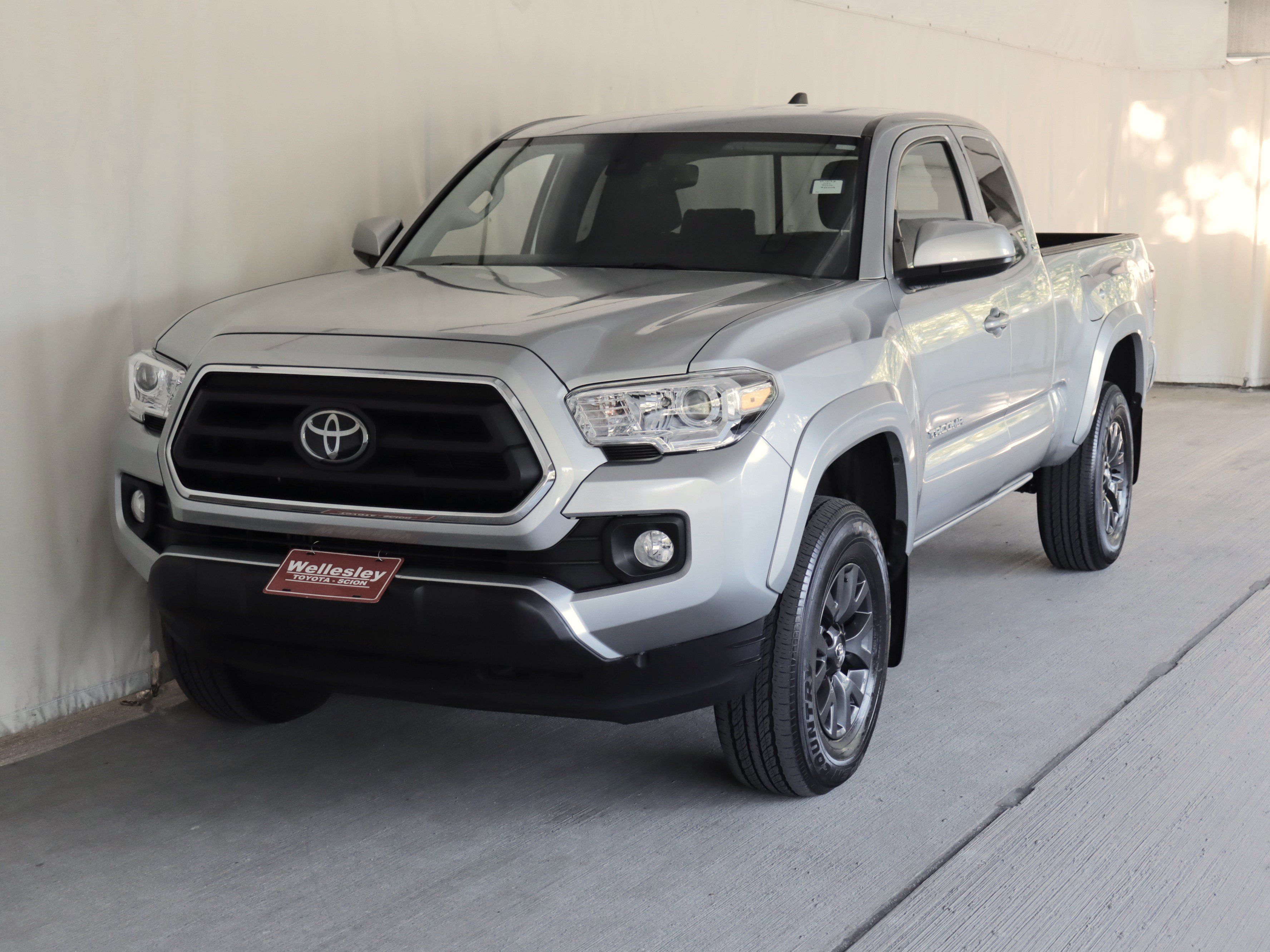 Used 2022 Toyota Tacoma SR5 AWD/4WD image 21