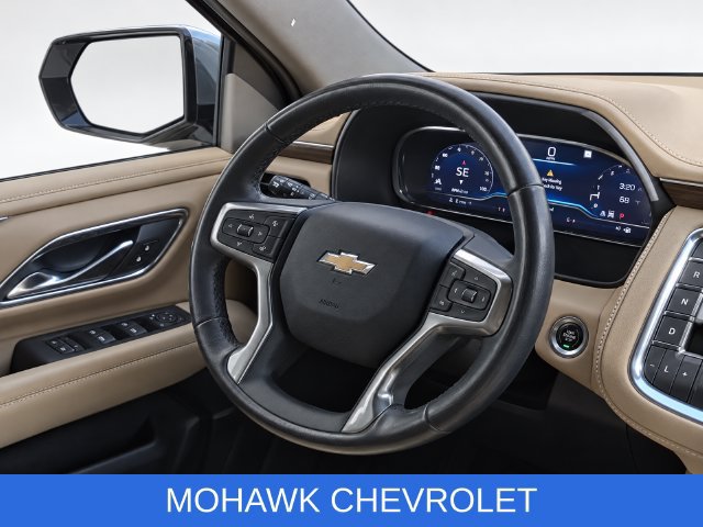Used 2023 Chevrolet Suburban Premier AWD/4WD image 25