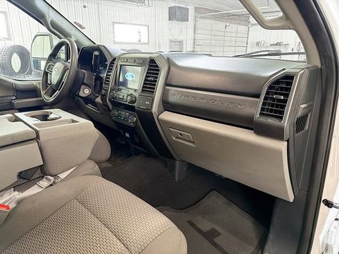 Used 2019 Ford F250 XLT w/ XLT Premium Package AWD/4WD image 12