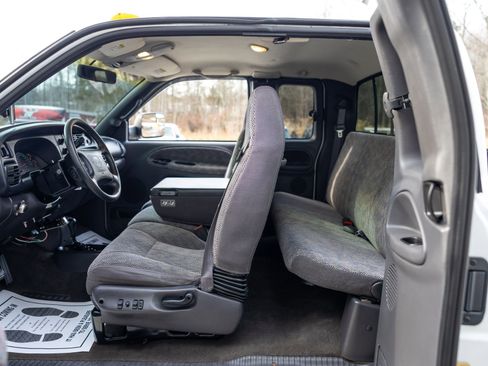 Used 1999 Dodge Ram 3500 Truck 4dr Quad Cab 155 WB DRW 4WD image 36