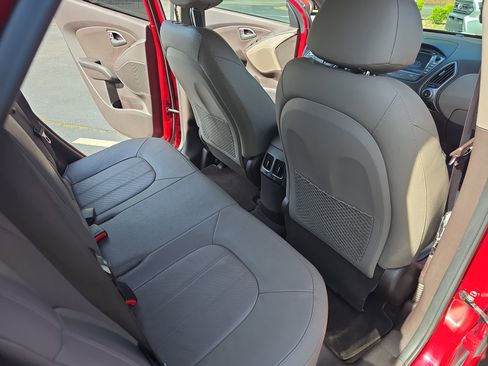 Used 2014 Hyundai Tucson Limited w/ Technology Package 02 FWD image 11
