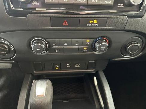 Used 2022 Nissan Frontier SV w/ Technology Package image 23