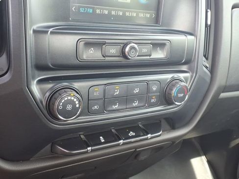 Used 2018 Chevrolet Silverado 1500 W/T AWD/4WD image 16