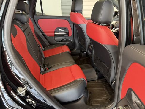 Used 2022 Mercedes-Benz GLA 35 AMG 4MATIC w/ AMG Aerodynamic Package image 48