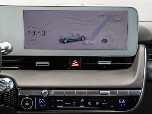 Used 2024 Hyundai Ioniq 5 SE RWD image 18