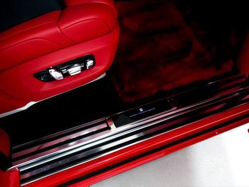 Certified 2024 Rolls-Royce Phantom Extended Wheelbase w/ The Phantom Package image 39