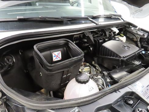 Used 2024 Mercedes-Benz Sprinter 2500 image 25