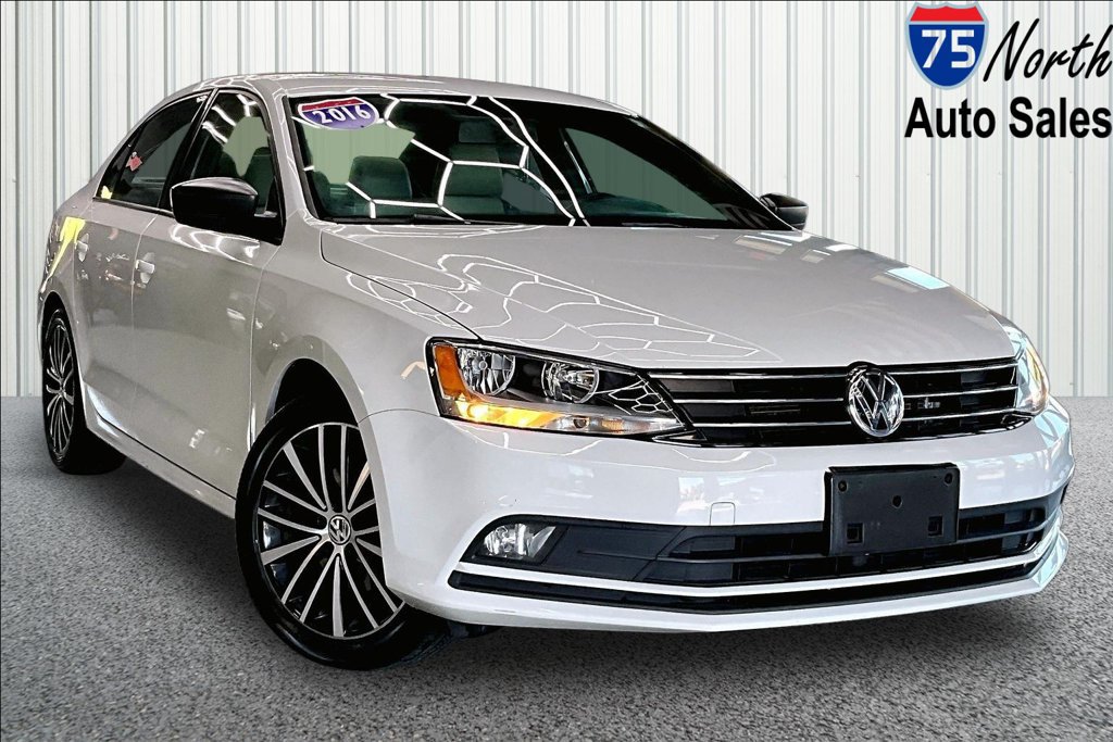 Used 2016 Volkswagen Jetta Sport FWD image 1