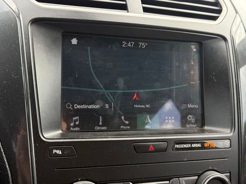 Used 2019 Ford Explorer XLT w/ Equipment Group 202A FWD image 26