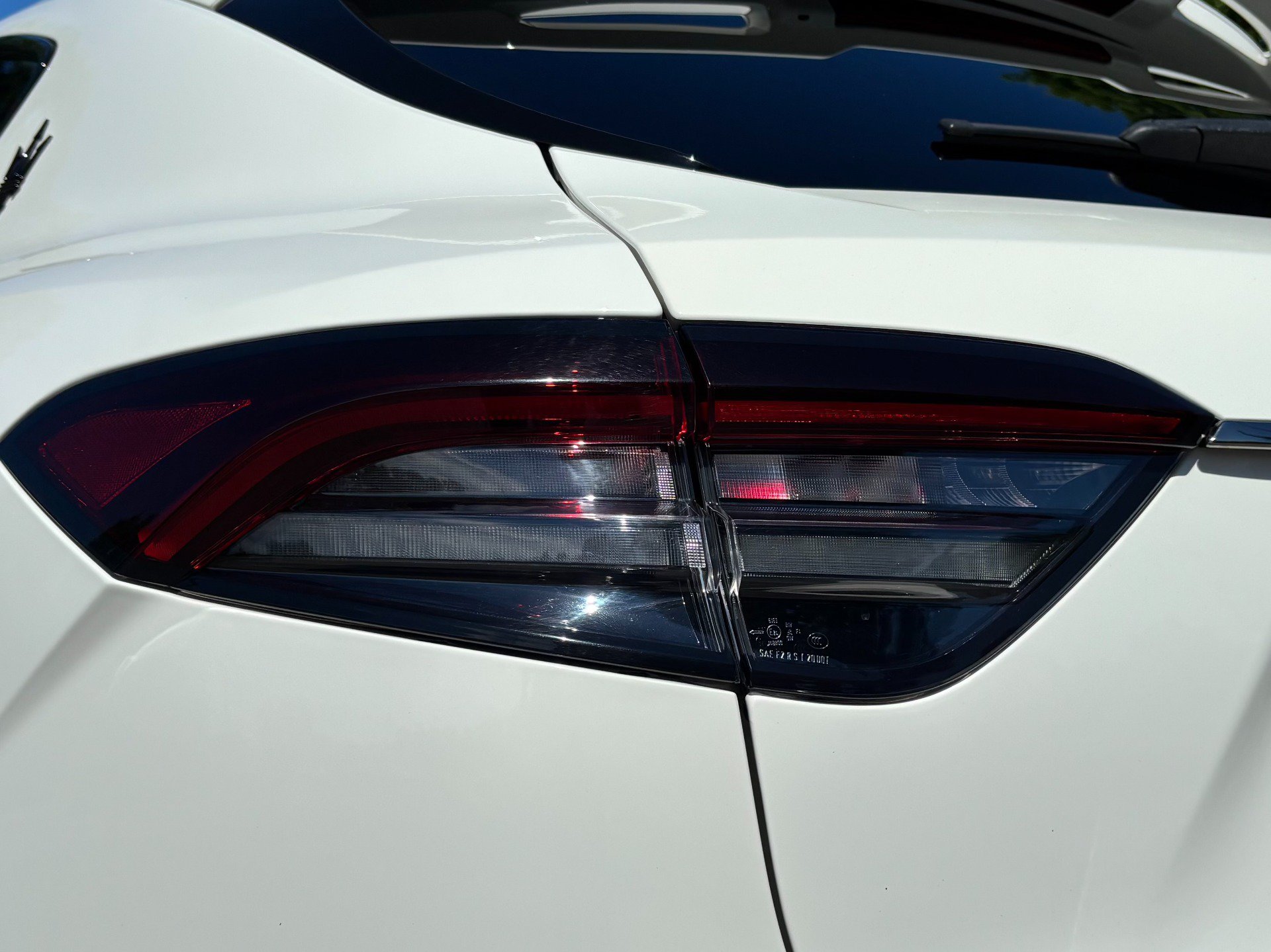 Used 2022 Maserati Levante Modena AWD/4WD image 9