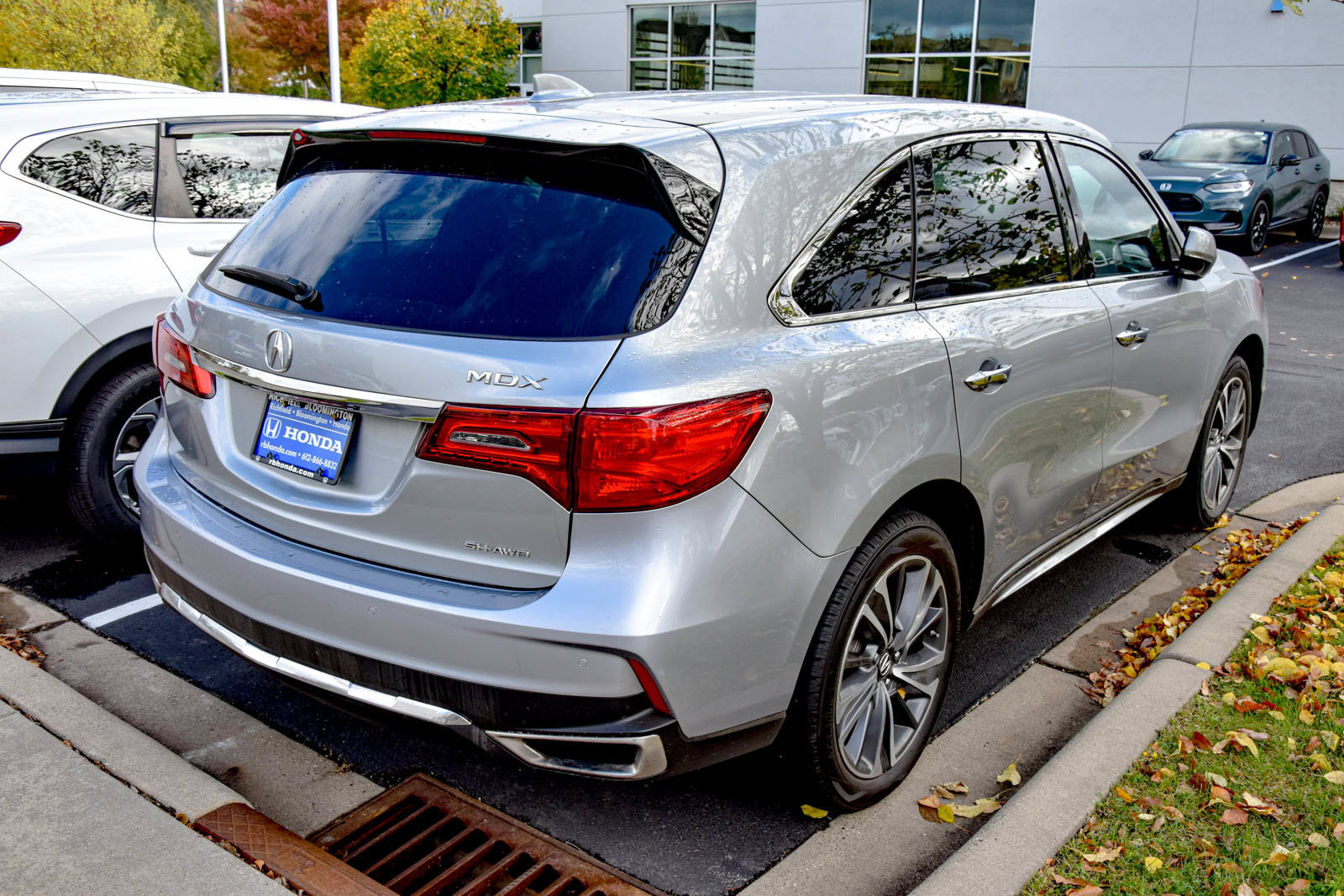 Used 2019 Acura MDX w/ Technology Package AWD/4WD image 16
