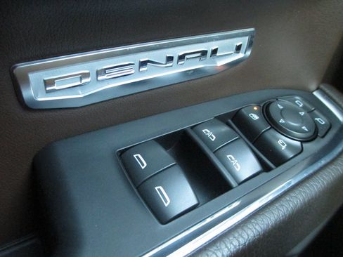 Used 2023 GMC Sierra 1500 Denali w/ Denali Reserve Package image 29