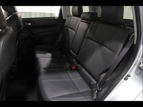 Used 2018 Subaru Forester 2.5i Touring w/ Popular Package #2 AWD/4WD image 19