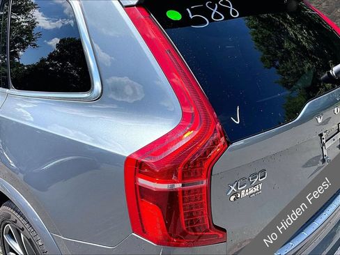 Used 2018 Volvo XC90 T5 Momentum w/ Convenience Package AWD/4WD image 28