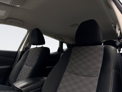 Used 2022 Nissan Rogue Sport SV image 11