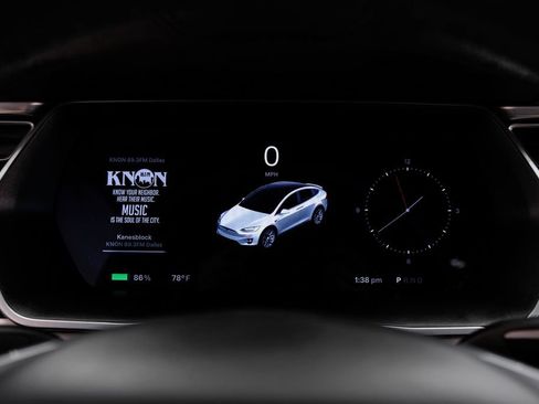 Used 2017 Tesla Model X 75D AWD/4WD image 22