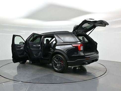 New 2025 Ford Explorer ST w/ Sun And Sound Package image 40