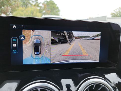 Certified 2025 Mercedes-Benz GLA 250 4MATIC image 25