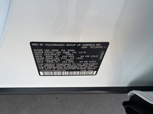 Used 2024 Volkswagen Atlas Peak Edition SE image 42