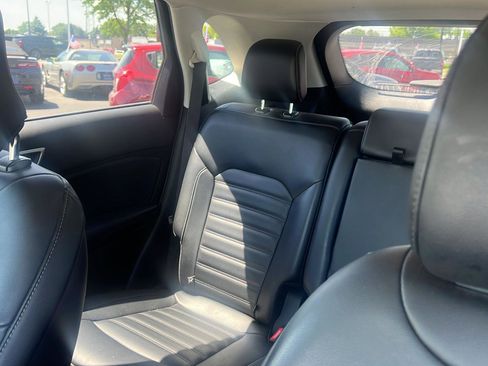 Used 2019 Ford Edge SEL w/ Equipment Group 201A AWD/4WD image 19