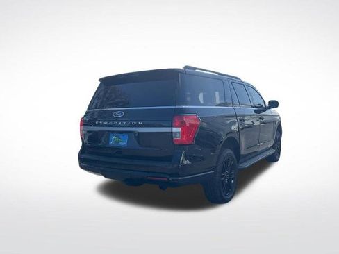 Certified 2023 Ford Expedition Max XLT image 5
