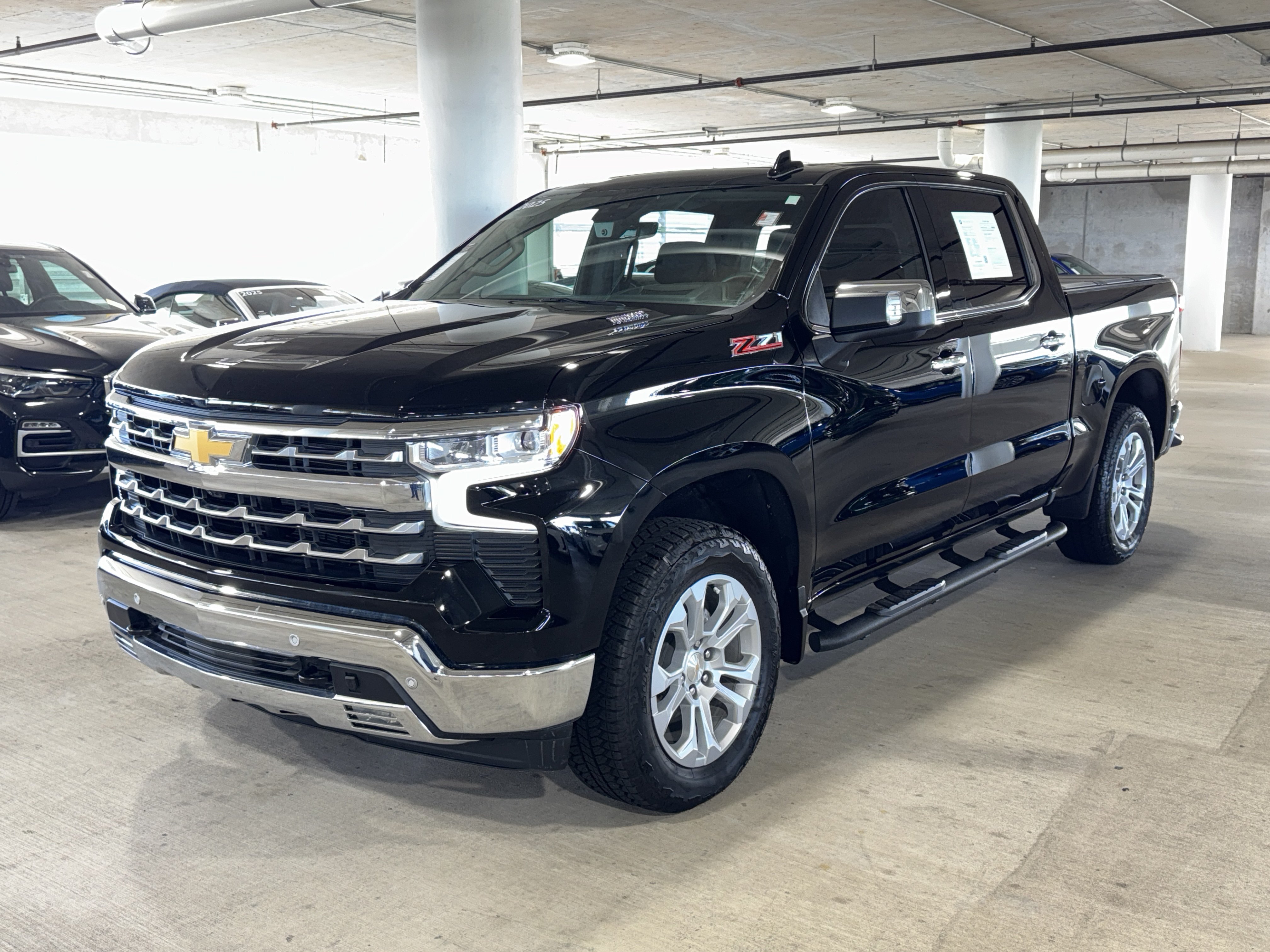 Used 2025 Chevrolet Silverado 1500 LTZ w/ LTZ Premium Package AWD/4WD image 4