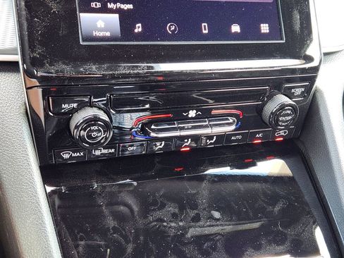 New 2026 Jeep Grand Cherokee Laredo image 14