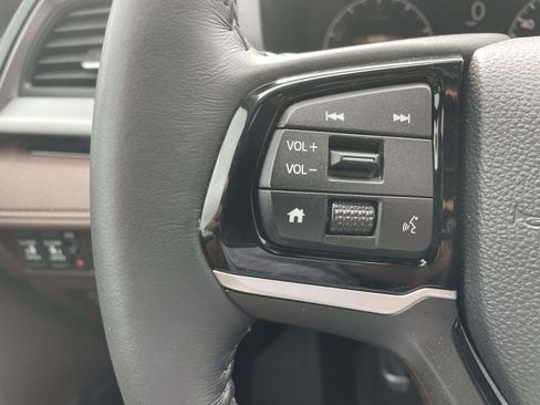 Used 2025 Honda Odyssey Touring image 23
