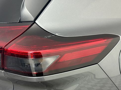 Used 2026 Nissan Rogue SV image 33