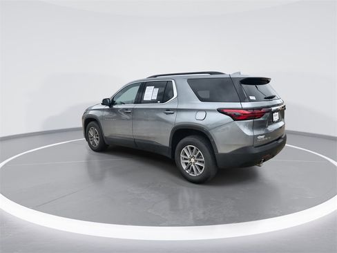 Used 2023 Chevrolet Traverse LT image 6