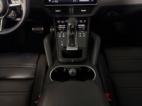 Used 2023 Porsche Cayenne S AWD/4WD image 17