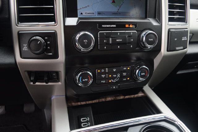 Used 2019 Ford F350 Lariat w/ Chrome Package AWD/4WD image 11
