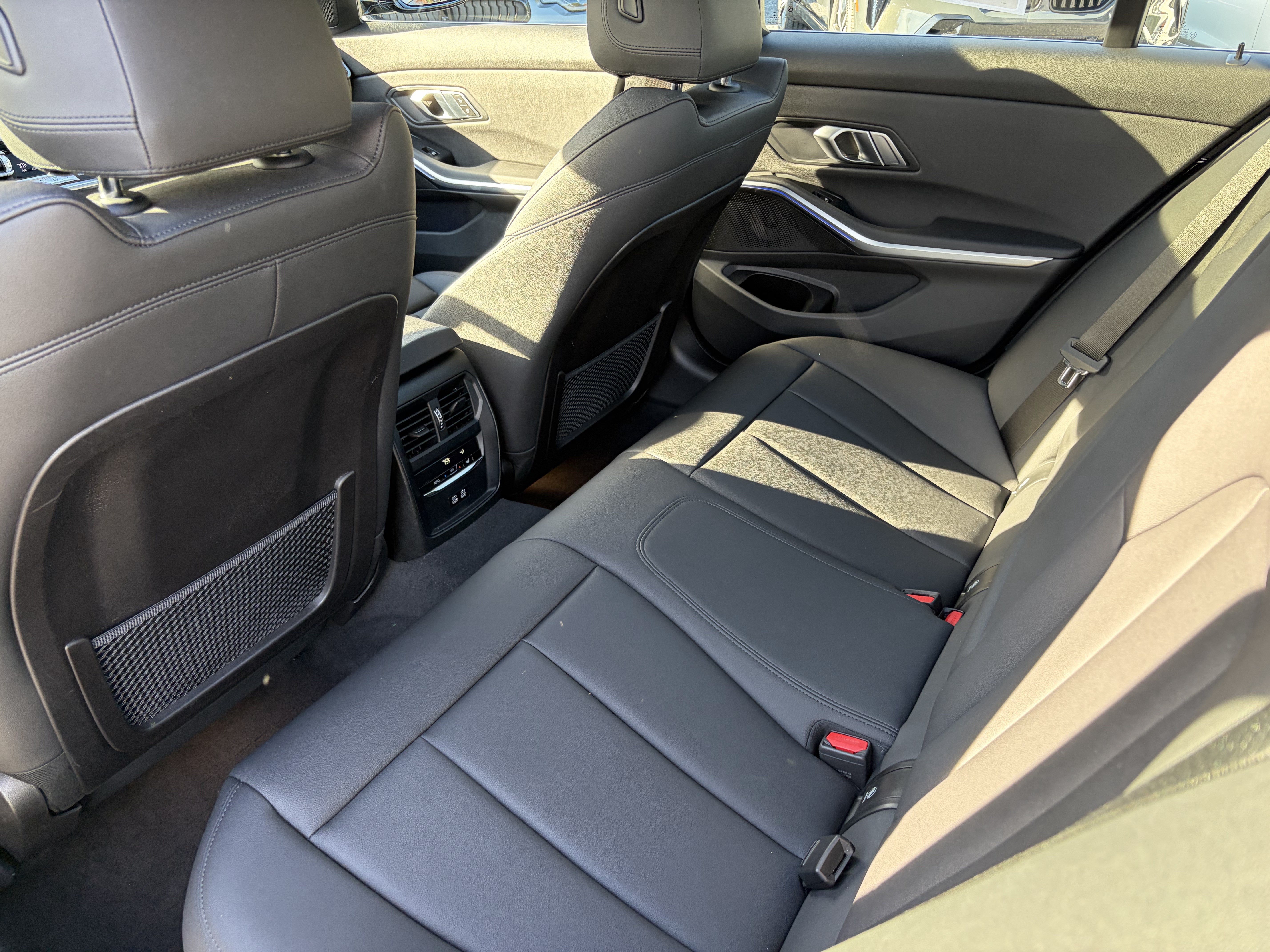 Used 2021 BMW 330i xDrive Sedan w/ Convenience Package AWD/4WD image 16